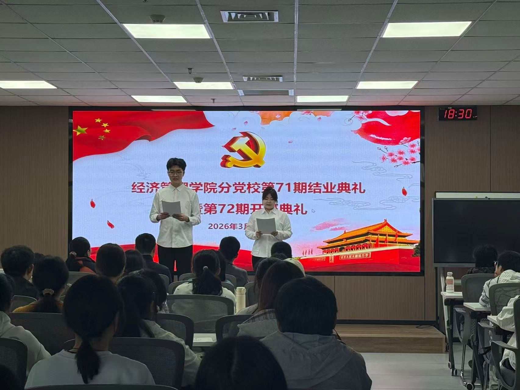 说明: 21d06d8bc1f4a146cc4ba0852cdf4436 说明: 21d06d8bc1f4a146cc4ba0852cdf4436